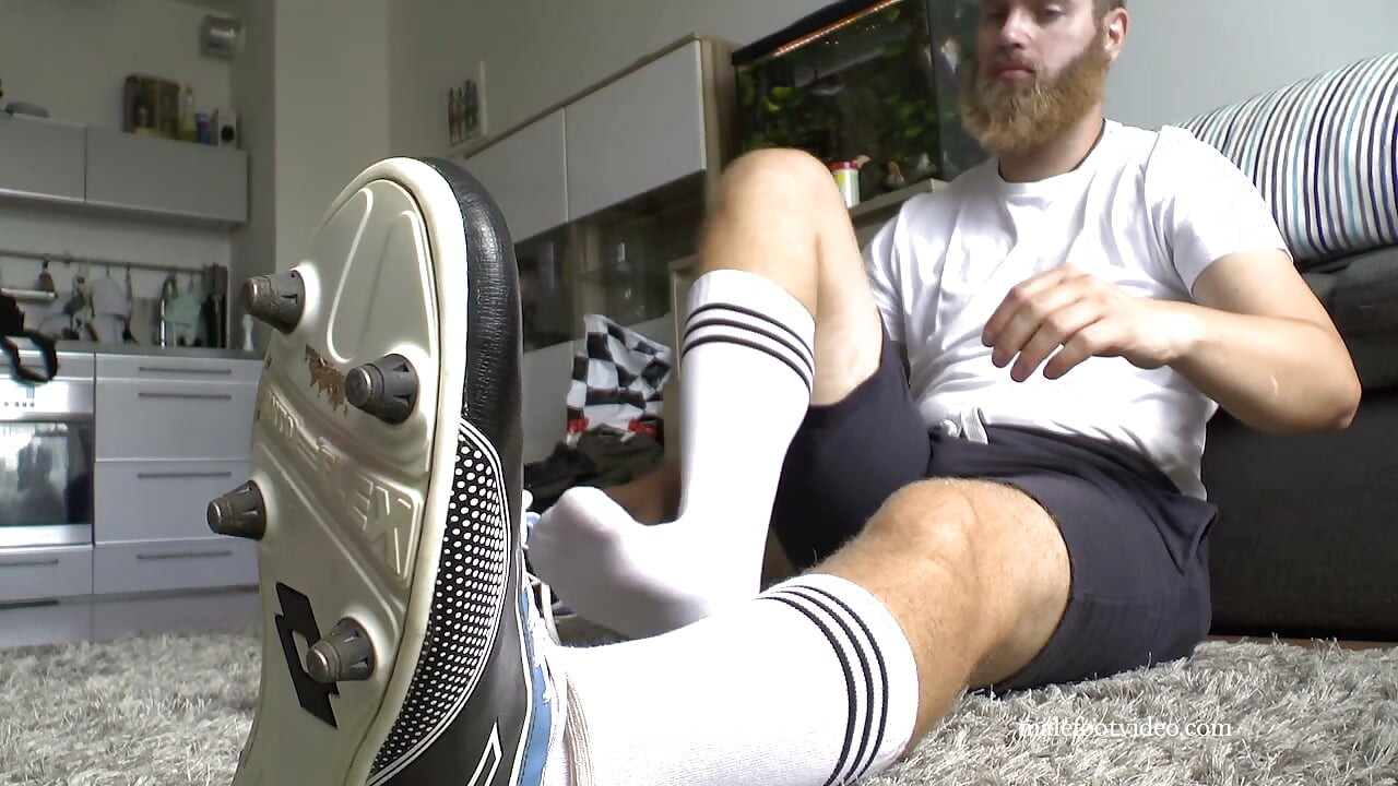 Bearded Footballer Fousek Exhibits Massive Size 45 Soles