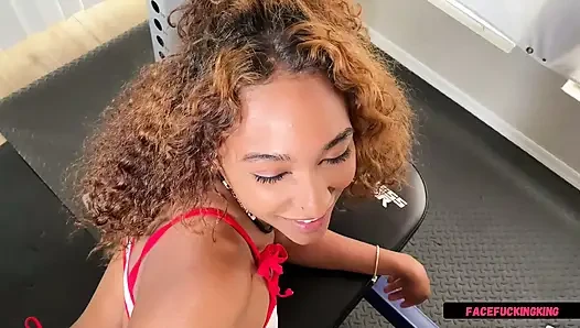 Seksi Karışık Yarış 19 Yaşındaki Brixley Islak Gırtlağına Kadar Sakso