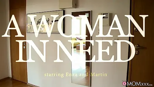 Mom.xxx - azgın hatun Enza kayınbiraderi emiyor ve sikiyor