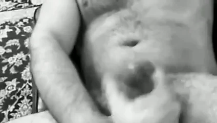 ayı bir handjob alır