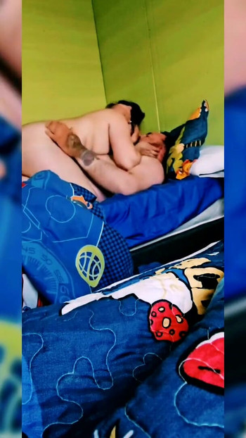 Mora se podeliti trenutak od "Komšija je došao da je jako jebe."