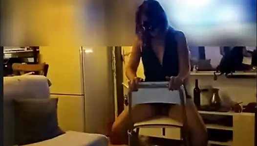 Однажды ночью в Кирении сексуальная жена соблазняет