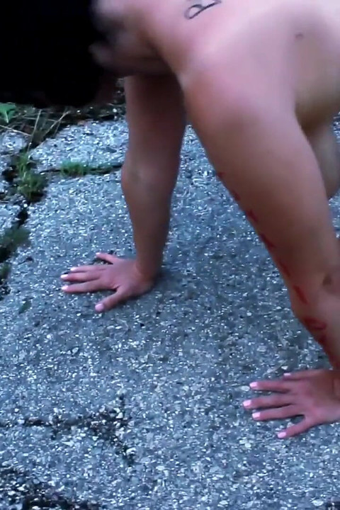 Slave Tih Outdoors to Entertain Strangers