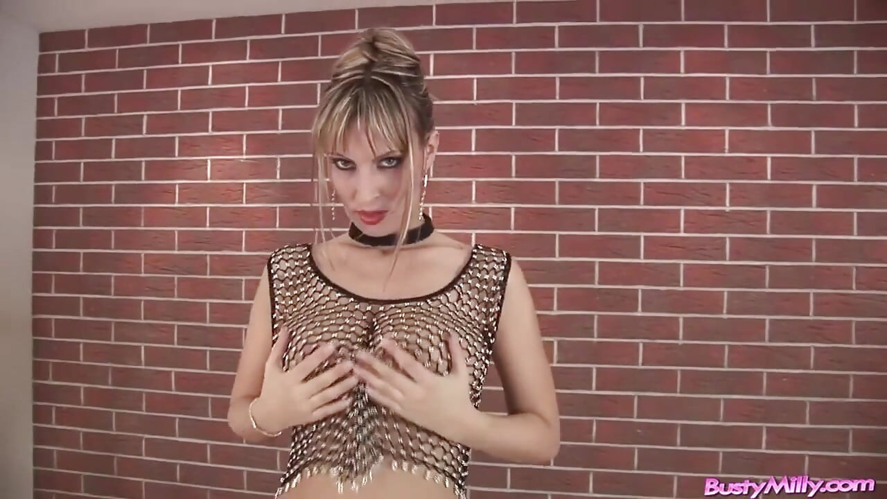 Milly Moris sensual de rede