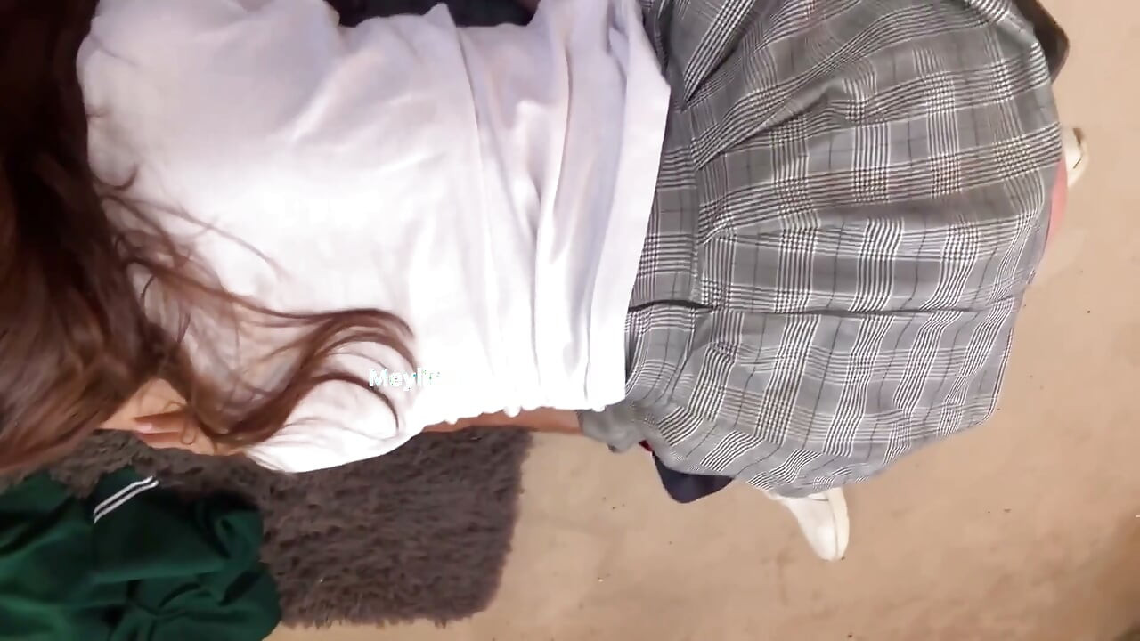 女大学生骑乘老师的独家Vip角度视频自拍