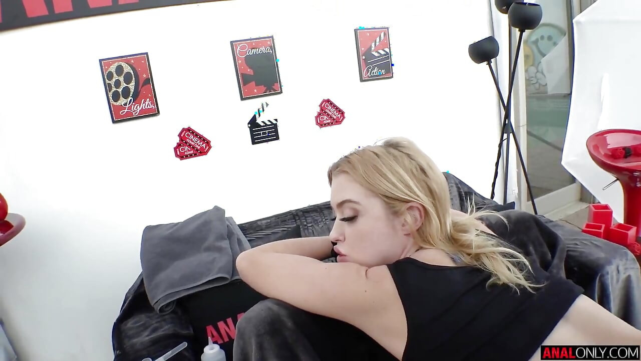 Anální Fuckdoll Chloe