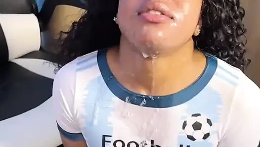 Üvey baba büyük siyah yaraklı futbol ponpon kız zenci genç büyük göt