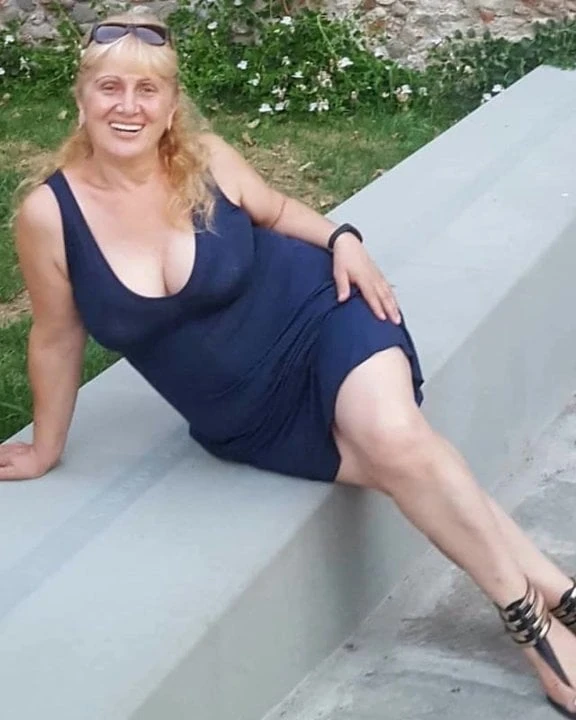 Busty GILF