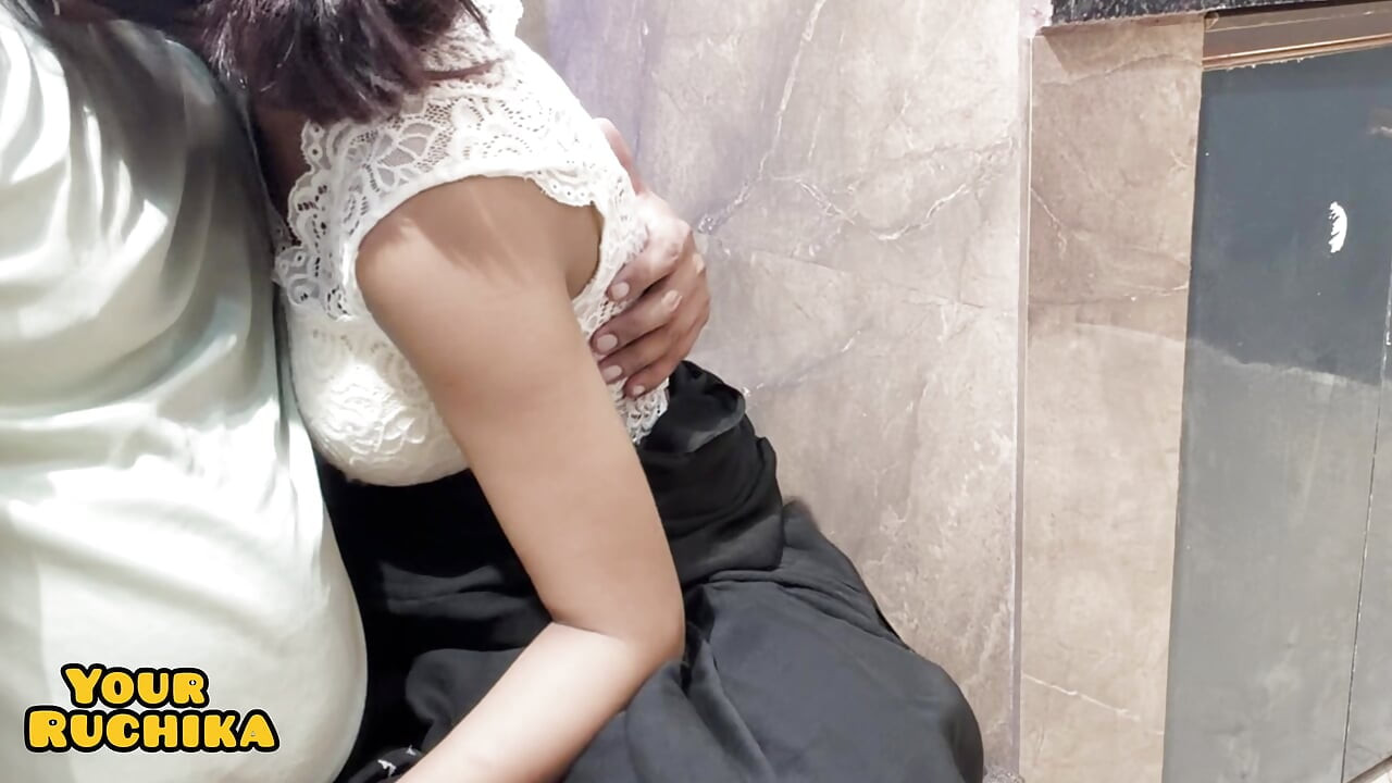 Naukarani ke Saath Poori Raat Chudai Ka Karyekaram