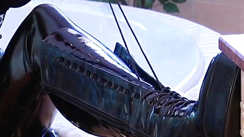 Seduzione Di Sottomissione La Padrona in Lattice BDSM