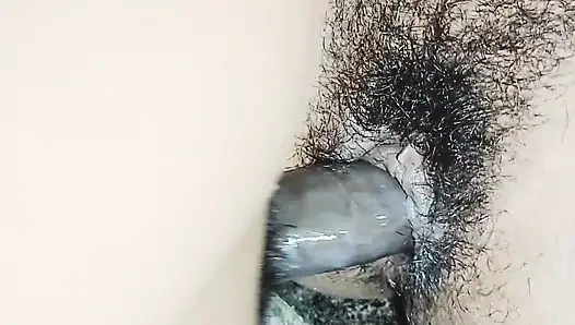 Üvey kız ateşli karımı sikiyor ve kıllı amına boşalıyor