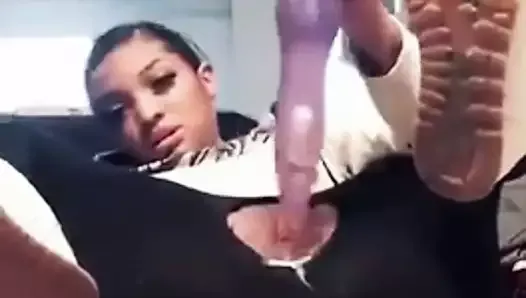 SEXY LIGHTSKIN FUCKS IN LEGGINGS