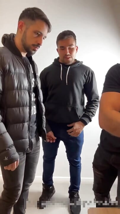 Cum for Me! Two Straight Friends Ordered Food Delivery and Pay Me with Their Dicks and Milk