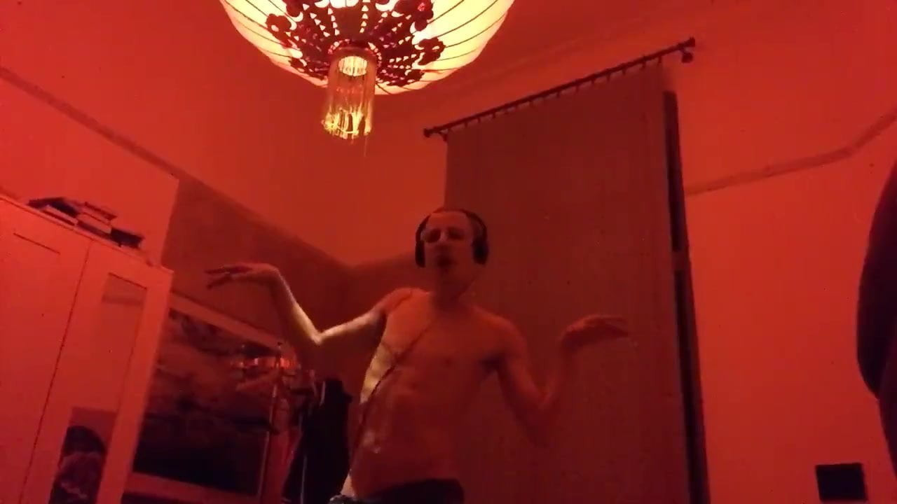 TWINK IS ALWAYS HUNGRY FOR RAW COCK