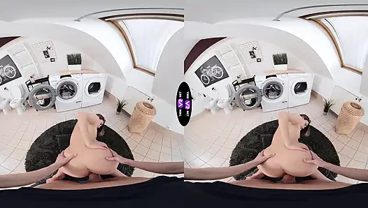 Trik binatu telanjang Elena vedem membuatnya disetubuhi dengan keras - teenmegaworld