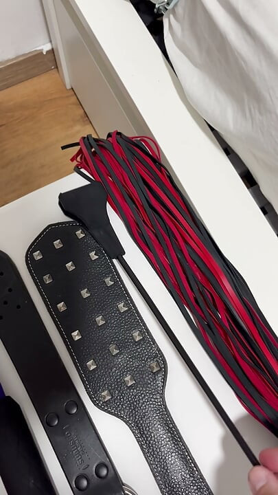 Superhet BDSM-SESSION: Blind & sårbar mask, kedjor, spreader bar, pump, elektro