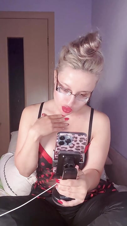 Give Me Gold Live Webcam Session
