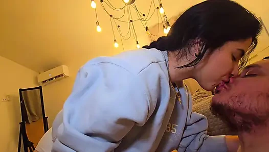 Mein Bittet Mich Um Einen Gefallen, Nehmt Mit Ihm Ein Pornovideo Auf, Um Eine Wette Zu Bezahlen....