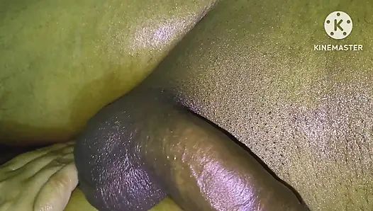 Анальный секс девушки дези с тугой задницей после массажа