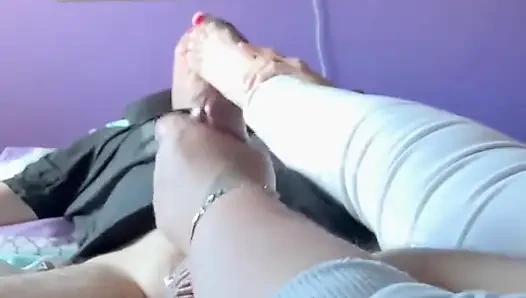 Pov mengendus kaki dan kontol