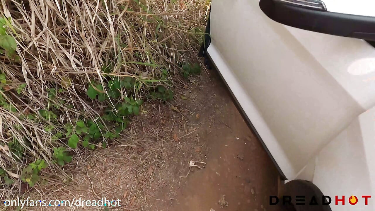 Dreadhot Pulls Over for a Quick Load