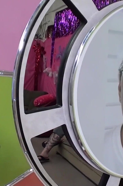 未删减和未经剪辑的维罗妮卡罗德里克斯第一次喷出！