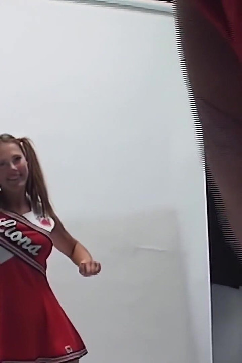 Student Lets Herself Be Filmed While Fucking