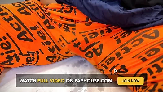 Пасынок застукал арабскую горячую мачеху за трахом пальцами и экстремальный сквирт... в трусиках, затем помочь ее раком в анал и трах мокрой киски