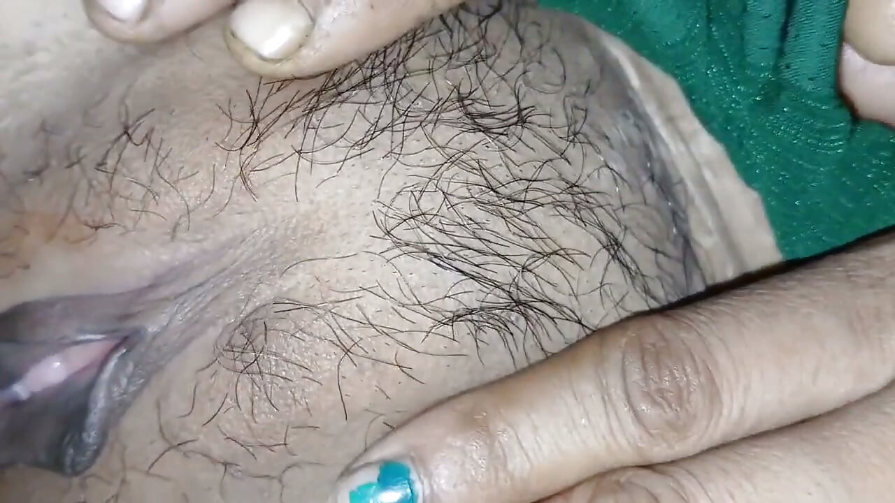 Licking a Full Pussy
