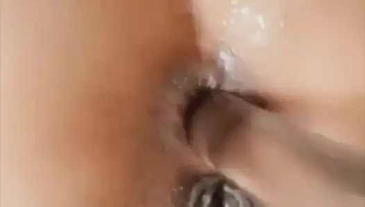 Deine süße freundin bittet dich, ihr kleines arschloch zu ficken