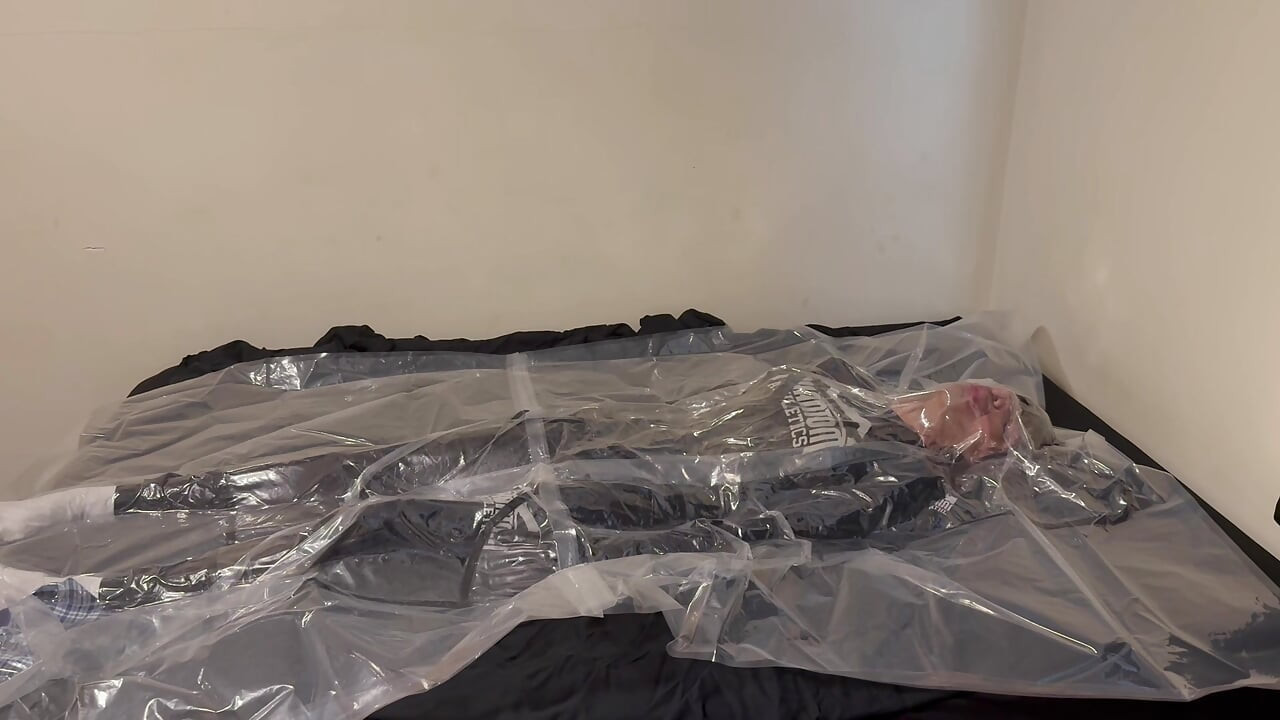 Sep 8 2025 - VacPacked v mém saunovém obleku Phantom s opasky, rukavicemi hazchem a zástěrou z PVC