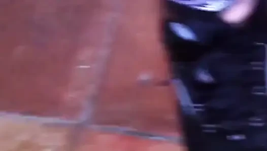 İşe!! Islak amcığımı görmek ister misin?