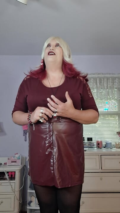 A real pantyhose story: for my friend MatureLover -Girdle Lover!