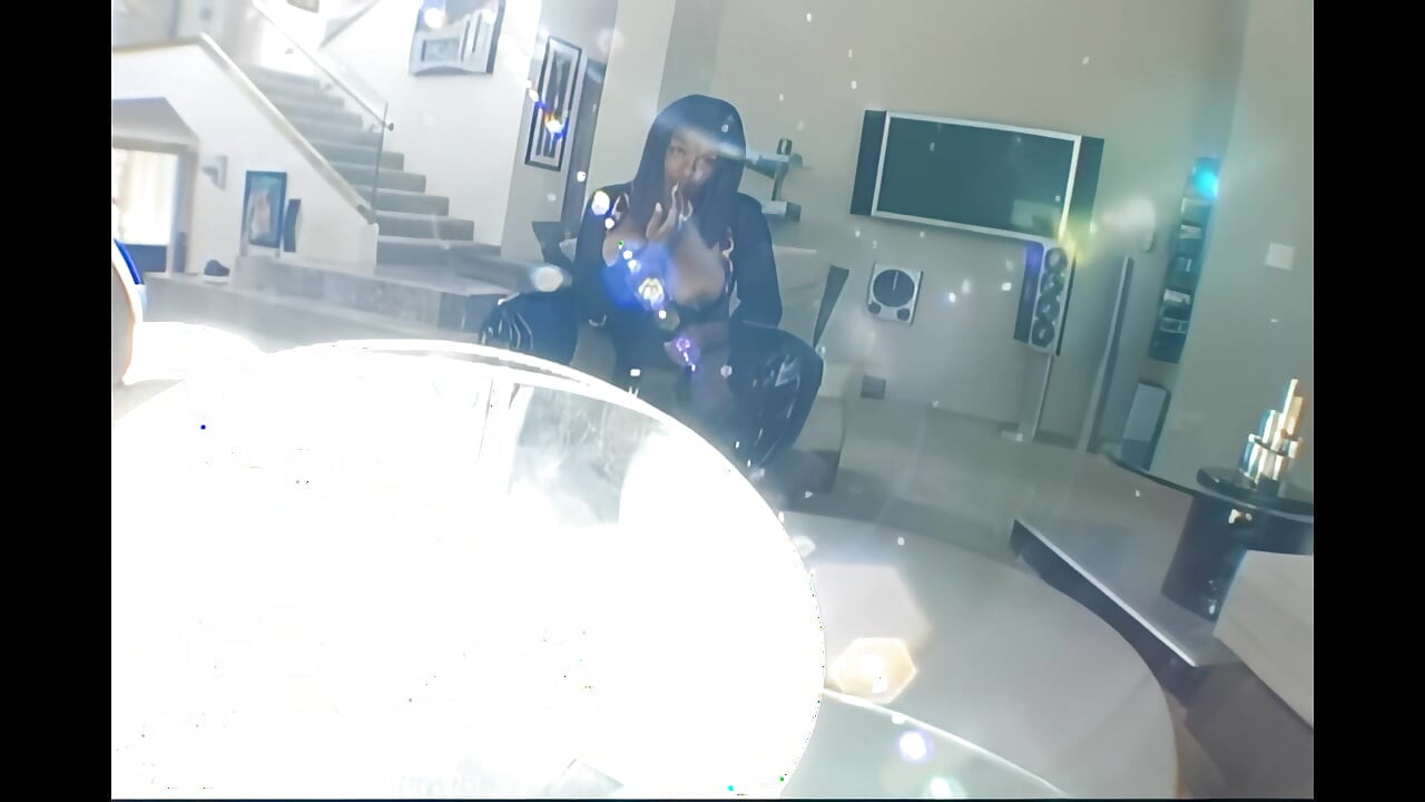 Memek be basah cewek afrika ini lagi ngentot kontol besar