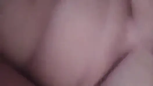 Лучшая подруга наслаждается игрой