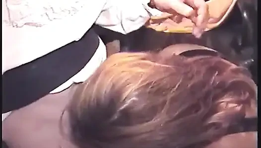 Reife blonde MILF nimmt großen schwanz und bekommt gesichtsbesamung