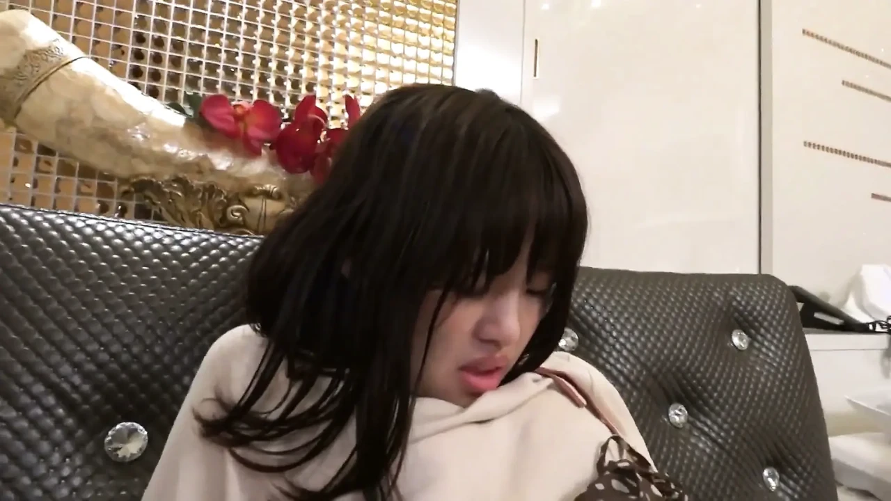 [izumi Genuine Amateur Private Filming] Homemade Sex with a Fair-skinned, Slender College Student with Sex