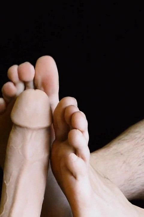 Hot Foot Job with Dirty Talk