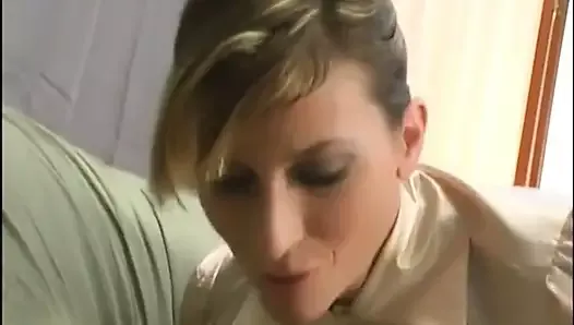 Ariel X in lesbian facesitting