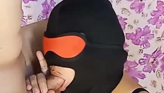 Emmeyi ve götten sikişmeyi seviyor