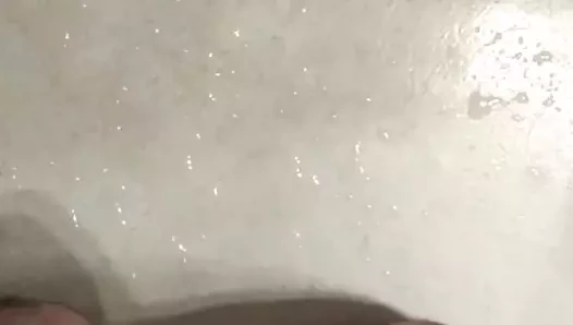 minik horoz pissing