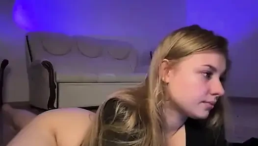 Jucielussie mit vibraton in der muschi