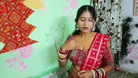 Ibu tiri yang seksi dengan pertama kali sendirian di rumah