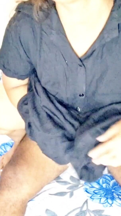 Desi Couple Homemade Intense Pussy Licking & Close-Up Oral | Clip 2
