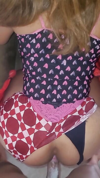 Ella sabe cómo hacer una brecha anal realmente hermosa.