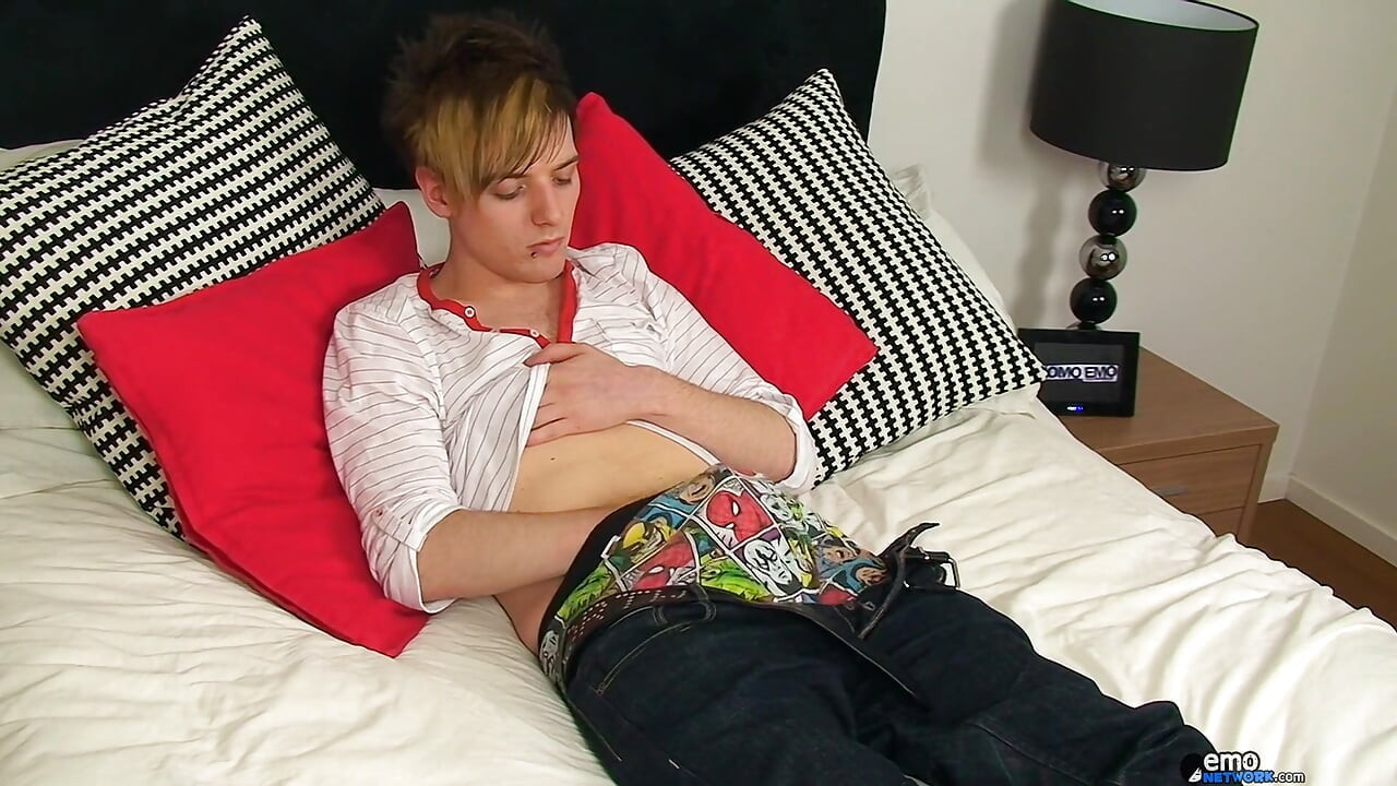 Emo Boy Lucas Has a Big Dick to Stroke