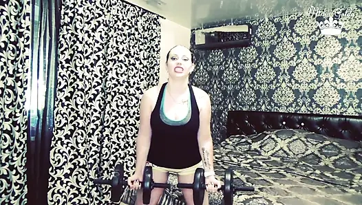 Biceps meydan okuması için 105 ağırlık kaldırma tekrarı!