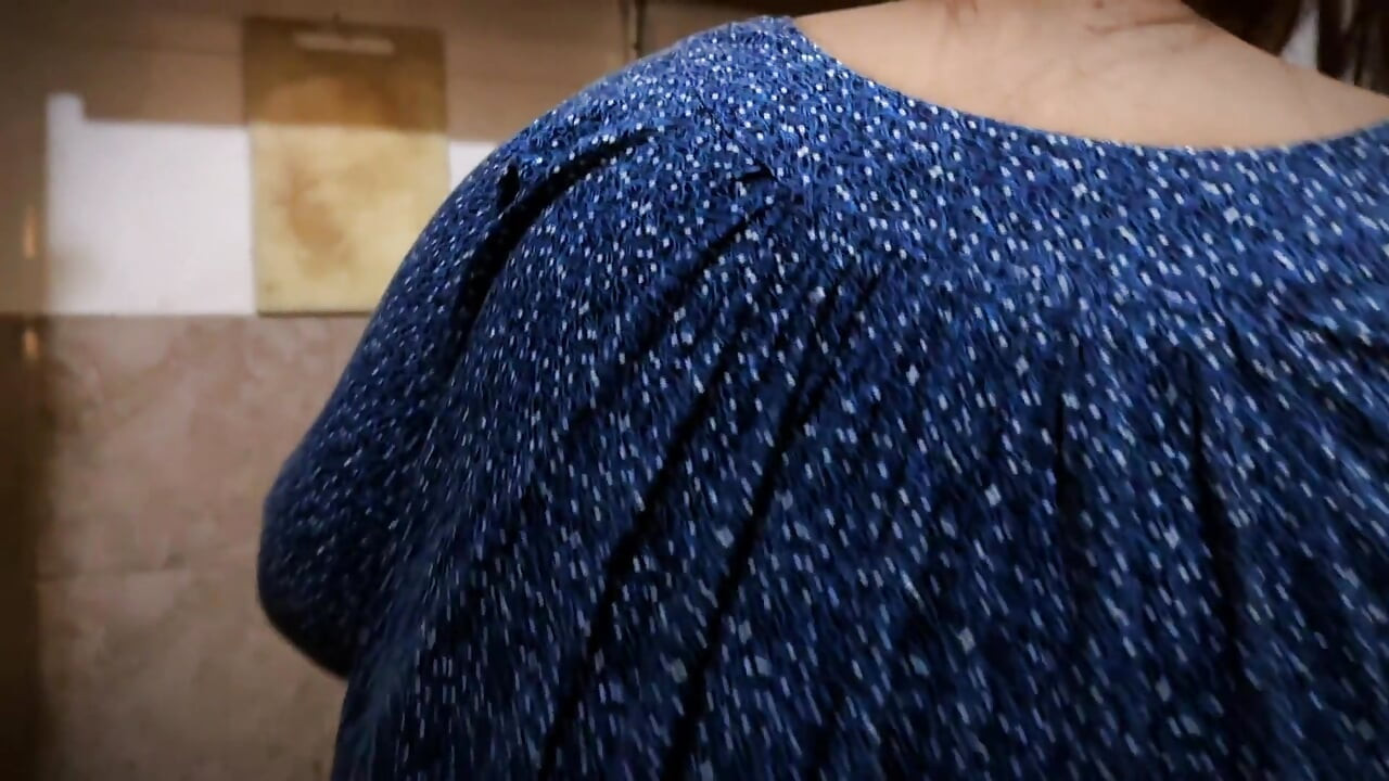 Big Ass Beautiful Hot Stepmom in Morning She Was Cooking in Kitchen & Want Anal Fuck From Me