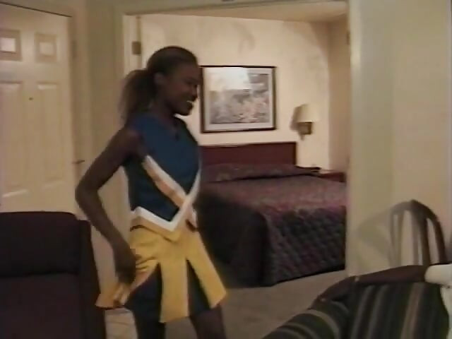 Slender young ebony gets her cunt licked before fucking