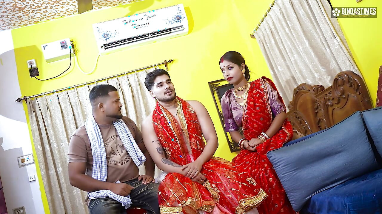 Vợ trẻ Desi mới cưới bị anh chồng Jeth địt trước mặt chồng mình rồi biến thành threesome anal ( Audio Hindi )